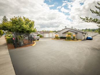 Photo 5 of Burnham Business-Storage - 8900 SW Burnham Street, Tigard, OR