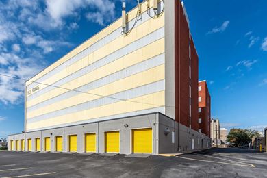 Photo 1 of Metairie - 3301 N Causeway Blvd, LA - 3301 N Causeway Blvd, Metairie, LA