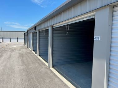 Storage Units for Rent available at 7557 Northwest Cookingham Drive, Kansas City, MO 64163