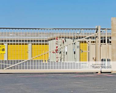 Storage Units for Rent available at 3650 West Broadway Road, Phoenix, AZ 85041