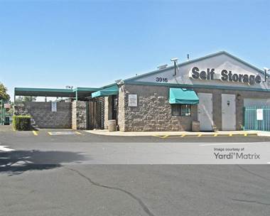 Storage Units for Rent available at 3916 East Greenway Road, Phoenix, AZ 85032
