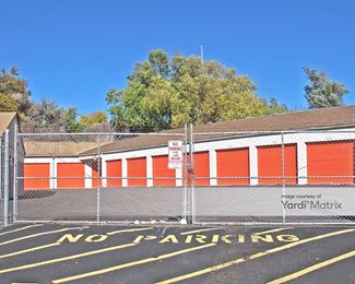 Photo 4 of Public Storage - 6611 Leetsdale Drive, Denver, CO