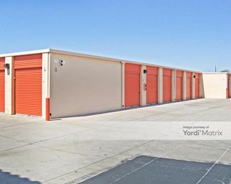 Photo 2 of Public Storage - 18401 North 35th Avenue, Phoenix, AZ