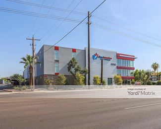 Photo 2 of StorAmerica Self Storage - 4950 East Thomas Road, Phoenix, AZ