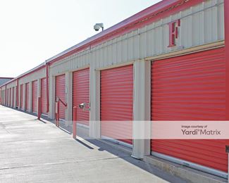 Photo 5 of Security Public Storage - 39505 Berkey Drive, Palm Desert, CA