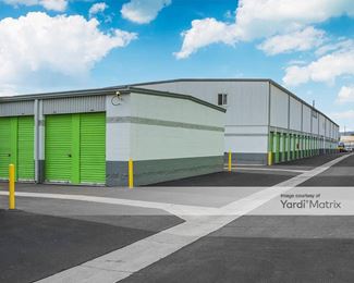 Photo 2 of Extra Space Storage - 660 West Acacia Avenue, Hemet, CA