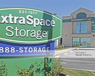 Photo 4 of Extra Space Storage - 9353 Mariposa Road, Hesperia, CA