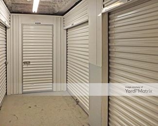 Photo 4 of Los Angeles Self Storage - 1000 West 6th Street, Los Angeles, CA