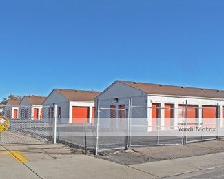 Photo 4 of Public Storage - 565 Hanover Way, Aurora, CO