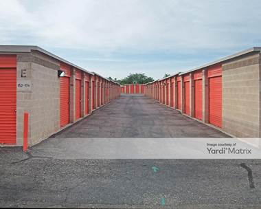Storage Units for Rent available at 4140 East Chandler Blvd, Phoenix, AZ 85048