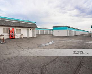 Photo 2 of RightSpace Storage - 1460 West Broadway Road, Mesa, AZ