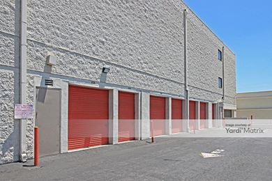 Photo 3 of Public Storage - 6840 Santa Monica Blvd, Los Angeles, CA