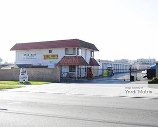 Photo 2 of Extra Space Storage - 135 South Campus Avenue, Upland, CA