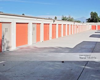 Photo 4 of Public Storage - 10047 Linden Avenue, Bloomington, CA