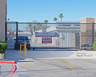 Photo 4 of Devon Self Storage - 500 West Radio Road, Palm Springs, CA