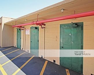 Photo 2 of L A Security Storage - 6372 Santa Monica Blvd, Los Angeles, CA