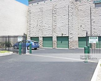 Photo 4 of SoCal Self Storage - 2240 Sawtelle Blvd, Los Angeles, CA