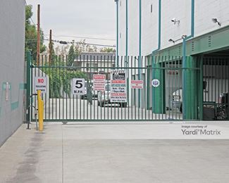Photo 2 of AA Universal Self Storage - 6121 Lankershim Blvd, North Hollywood, CA