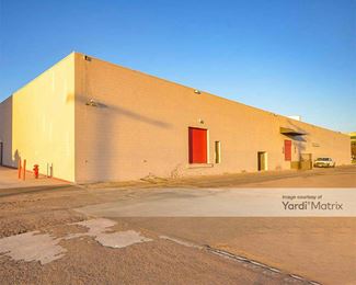 Photo 3 of StorQuest Self Storage - 1040 Sherman Street, San Diego, CA