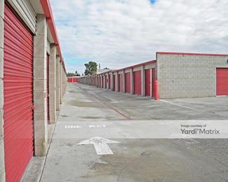 Photo 4 of Devon Self Storage - 18690 Highway 18, Apple Valley, CA