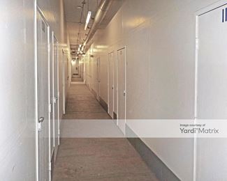Photo 2 of Public Storage - 300 Avery Street, Los Angeles, CA