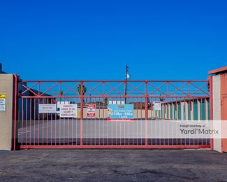 Photo 2 of Storage Outlet Self Storage - 13401 South Western Avenue, Gardena, CA