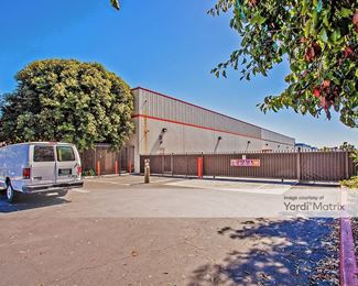 Photo 3 of Public Storage - 4880 West Rosecrans Avenue, Hawthorne, CA