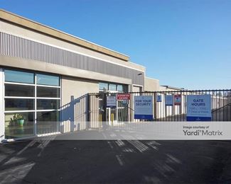 Photo 3 of CubeSmart Self Storage - 4200 North Harbor Blvd, Fullerton, CA