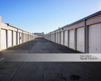 Photo 4 of CubeSmart Self Storage - 4200 North Harbor Blvd, Fullerton, CA