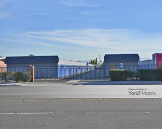 Photo 4 of Mini U Storage - 13260 Goldenwest Street, Westminster, CA