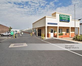 Photo 2 of Extra Space Storage - 10250 North 19th Avenue, Phoenix, AZ
