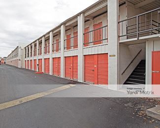 Photo 3 of Public Storage - 4034 East McDowell Road, Phoenix, AZ