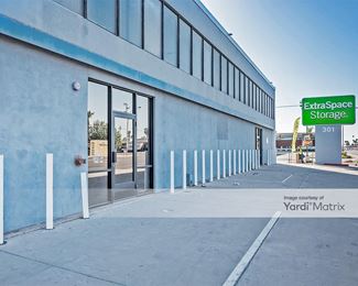 Photo 2 of Extra Space Storage - 301 West Indian School Road, Phoenix, AZ