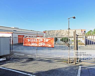 Storage Units for Rent available at 2099 Placentia Avenue, Costa Mesa, CA 92627