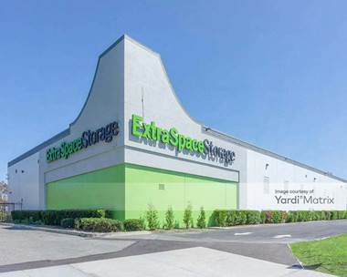 Storage Units for Rent available at 3190 Pullman Street, Costa Mesa, CA 92626
