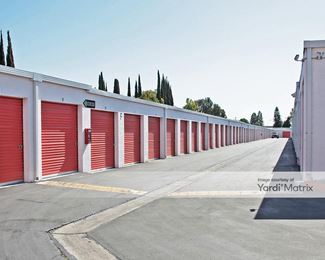 Photo 4 of Palmyra Mini Storage - 512 West Palmyra, Orange, CA