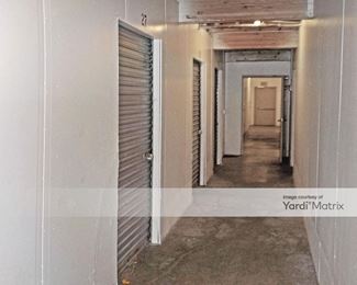Photo 4 of Public Storage - 1702 South San Pedro Street, Los Angeles, CA
