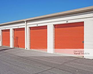 Photo 4 of Public Storage - 501 East Pacific Coast Hwy, Wilmington, CA