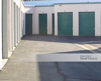 Photo 4 of Extra Space Storage - 15125 Lakewood Blvd, Paramount, CA