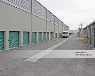 Photo 4 of Extra Space Storage - 6033 South Central Avenue, Los Angeles, CA