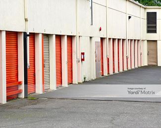 Photo 2 of Public Storage - 16025 Ashland Avenue, San Lorenzo, CA