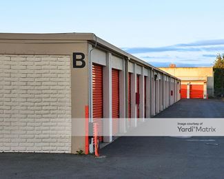 Photo 3 of Public Storage - 1350 Concord Avenue, Concord, CA