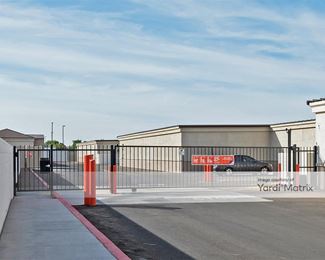 Photo 3 of Public Storage - 4040 South Val Vista Drive, Gilbert, AZ