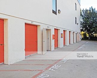Photo 4 of Public Storage - 1712 Glendale Blvd, Los Angeles, CA