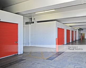 Photo 3 of Public Storage - 6801 Santa Monica Blvd, West Hollywood, CA
