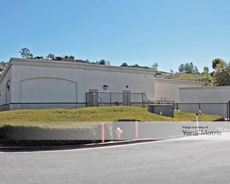 Photo 4 of Public Storage - 18650 Via Princessa, Santa Clarita, CA
