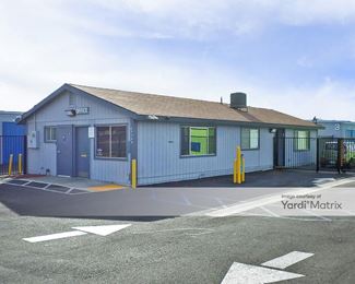 Photo 1 of SmartStop Self Storage - 43707 Sierra Hwy, Lancaster, CA