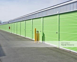 Photo 3 of SmartStop Self Storage - 43707 Sierra Hwy, Lancaster, CA