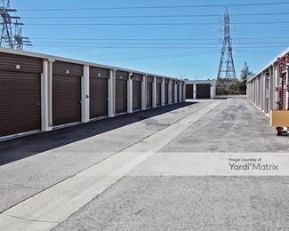 Photo 4 of Golden Triangle Self Storage - 20800 Golden Triangle Road, Santa Clarita, CA