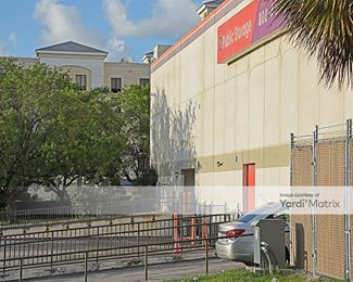 Photo 4 of Public Storage - 3900 NW 115th Avenue, Miami, FL